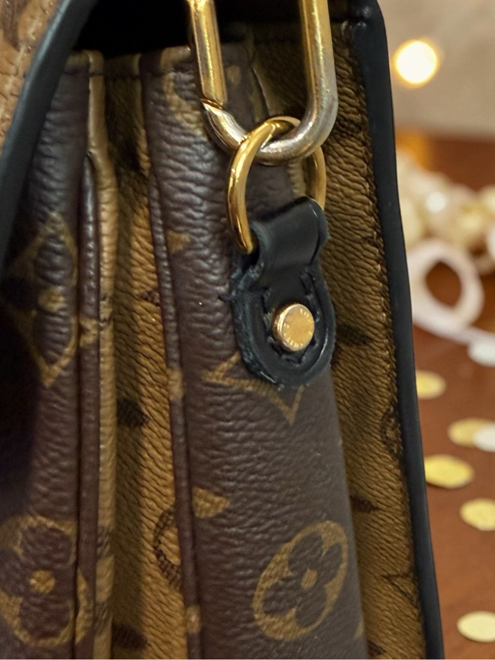 Louis Vuitton Pochette Métis MM Reverse Monogram M44876 - Picture 4 of 12